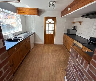 5 bedroom terraced house to rent - Photo 2