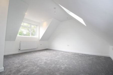 Hilltop View, Haywards Heath, RH16 - Photo 4