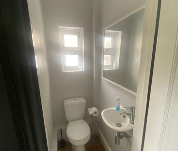 3 Bed Terraced House, Croydon, CR0 - Photo 6