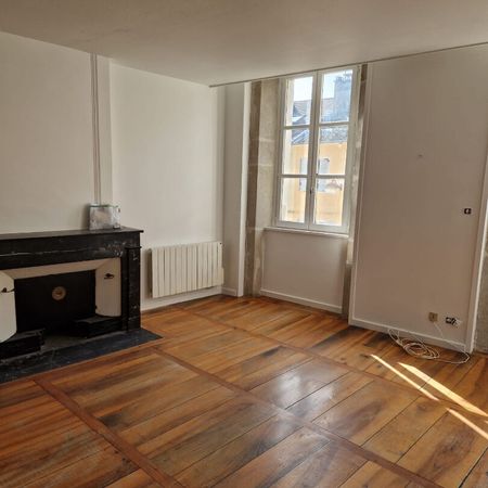 A LOUER - BELLEY STUDIO 2E ETAGE , Belley - Photo 3