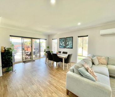 Spacious Family Home with Multiple Living Areas! - Photo 2
