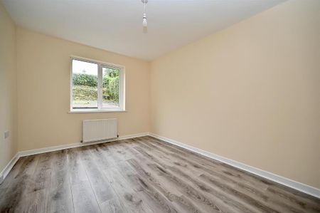 46 Ann Street, Newtownards, BT23 7AD - Photo 4