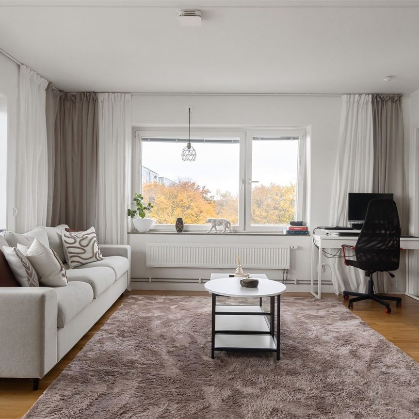 Salviatorget, Angered - Foto 1