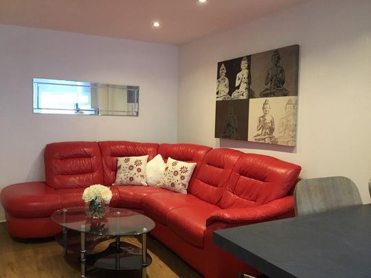 6 bedroom house to rent - Photo 1