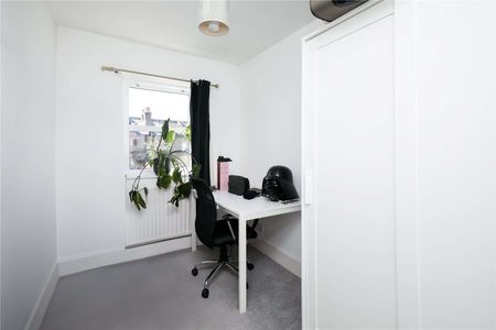 A charming period house in the heart of Wimbledon. - Photo 5