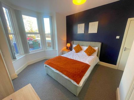 1 bedroom in a house share to rent - Photo 4