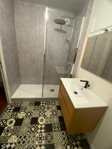 Un appartement 3 chambres proche du centre ville avec emplacement voiture. - Photo 4