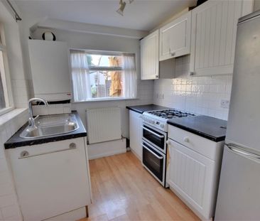 Holywell Road, Watford - Photo 2