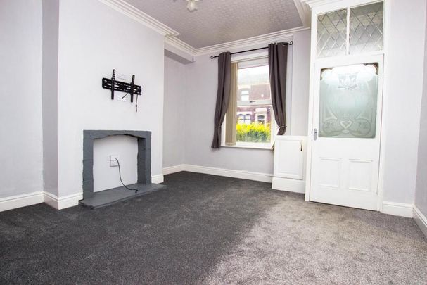 2 bedroom terraced house to rent - Photo 1