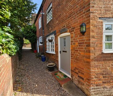 2 bed terraced house to rent in Castle Hill, Kenilworth, CV8 - Photo 3