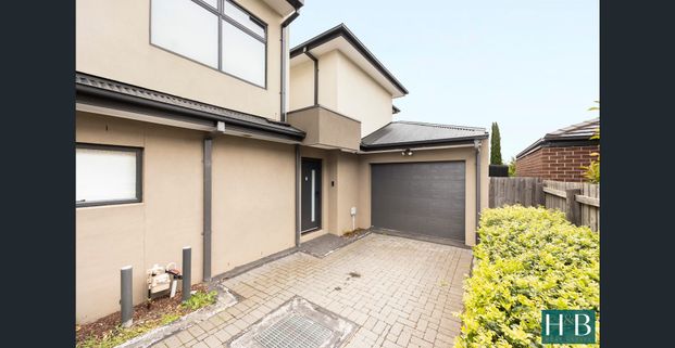 Perfectly formed in great location! - Photo 1