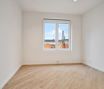 Stijlvol Nieuwbouwappartement te Huur in centrum - Photo 2