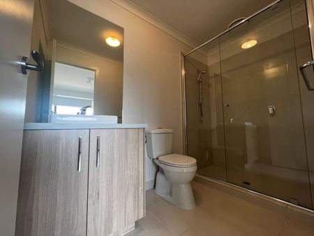 Splendid 3Br Townhouse in Thornhill Park! - Photo 5