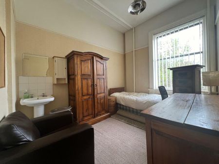 18 bedroom house share to rent - Photo 2