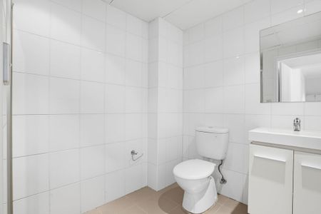 MODERN PENRITH LIVING IN A CONVENIENT LOCATION - Photo 4
