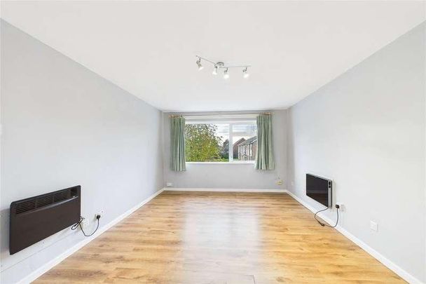 Brunel Close, Maidenhead, Berkshire, SL6 - Photo 1