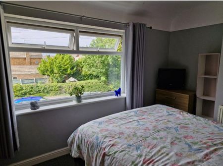 2 bedroom semi-detached house to rent - Photo 5