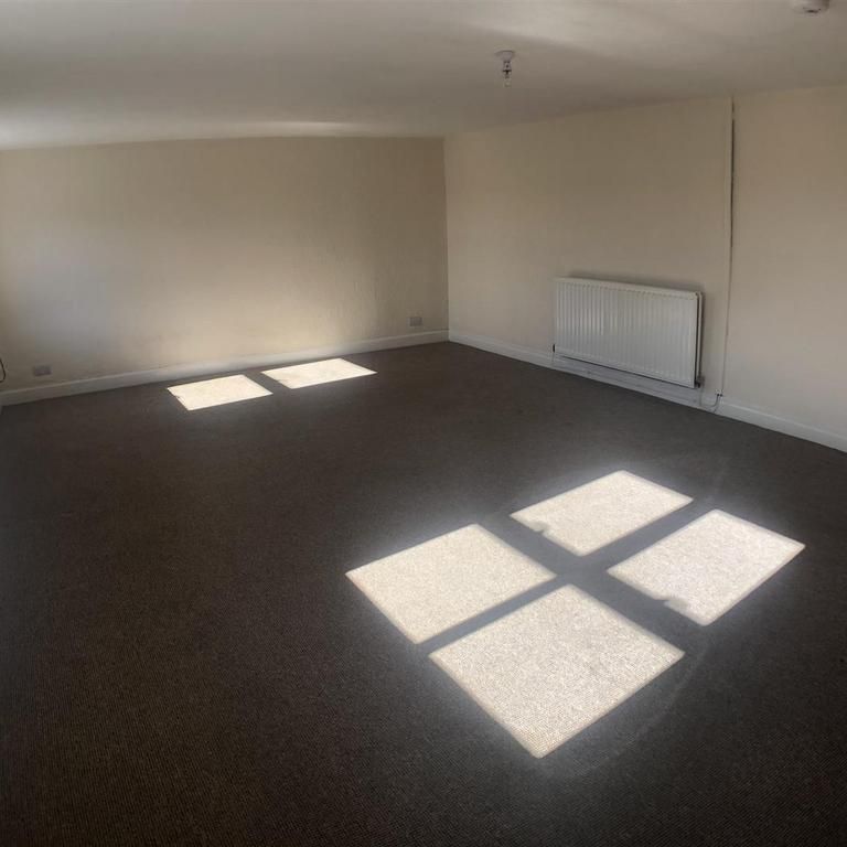 4 bedroom detached house to rent - Photo 1