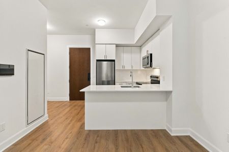 For Lease - 3240 William Coltson Avenue Unit# 110, Oakville, Ontario - Photo 4