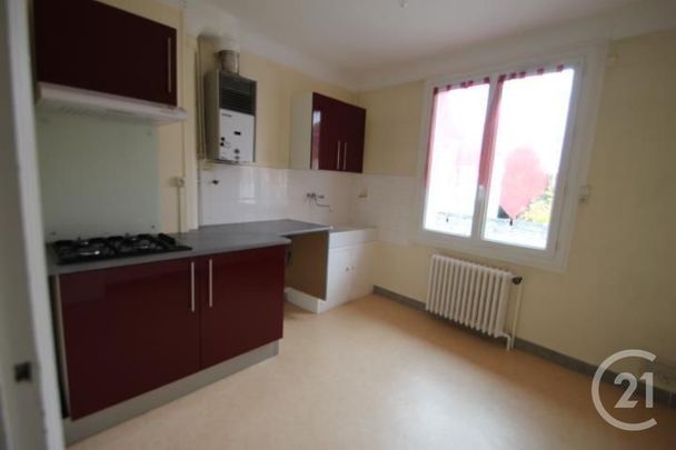 Location Appartement 3 pièces 69m² GANNAT 03800 - Photo 1