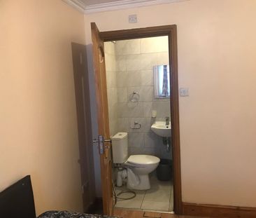 Studio to rent - Photo 6