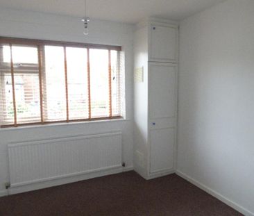 3 Bedroom Terraced House To Rent - Photo 2