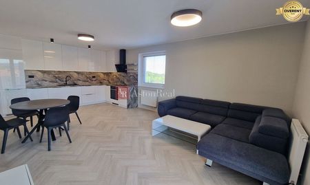 PRENÁJOM - 3 izbový byt POPRAD NOVOSTAVBA HVIEZDOSLAV 2 gar.miesta - Photo 2