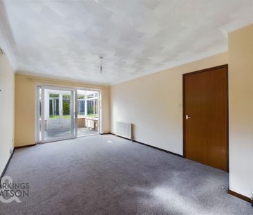 2 bedroom detached bungalow to rent - Photo 2