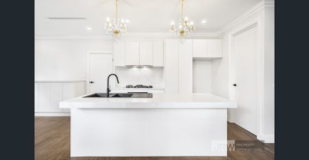 Luxury Brand New Town House in Glen Waverley Secondary College School Zone - Photo 2