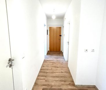 Schöne 2-Zimmer-Wohnung im Dachgeschoss *sofort verfügbar* - Foto 1