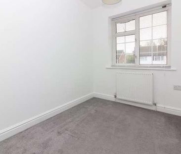 Bletchley - Bed Home With Much To Offer, MK3 - Photo 6