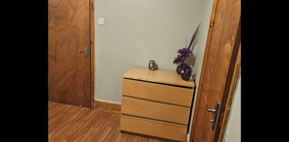 Room in a Shared House, Colville Road, E11 - Photo 2