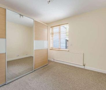 Rothesay Avenue, London, SW20 - Photo 4