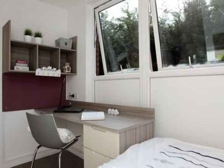 Silver Ensuite Large - Photo 2