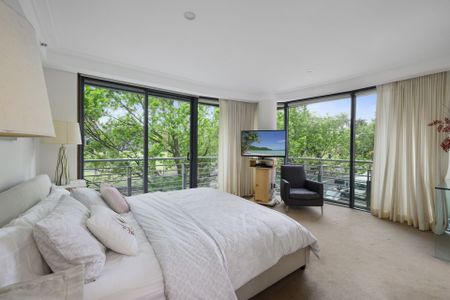 33/7 Macquarie Street, Sydney - Photo 2