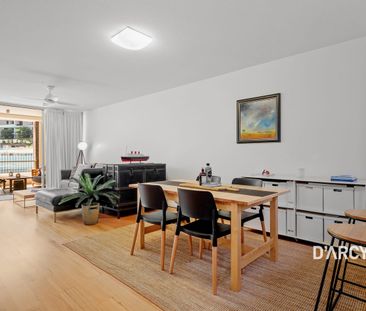 Inner-City Living with Extra Style and Space - Photo 2