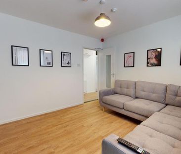 5 bedroom flat to rent - Photo 2