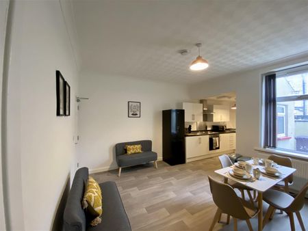 1 bed house share to rent in Ulster Street, Burnley, BB11 - Photo 2