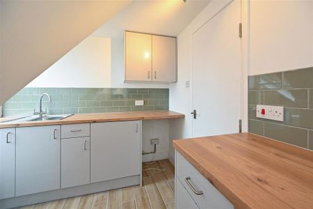 Studio to rent - Photo 3