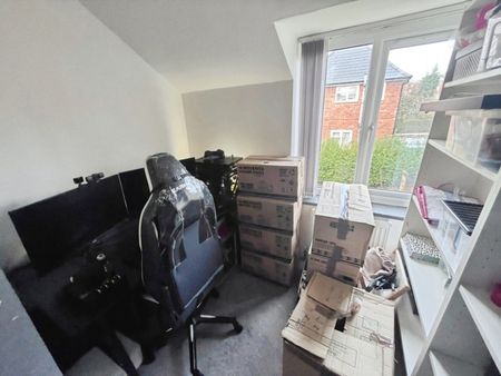 3 bedroom House To Let - Photo 4