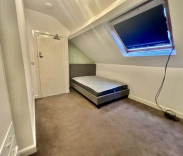 Victoria Road (room 5), Morley, Leeds - Photo 3