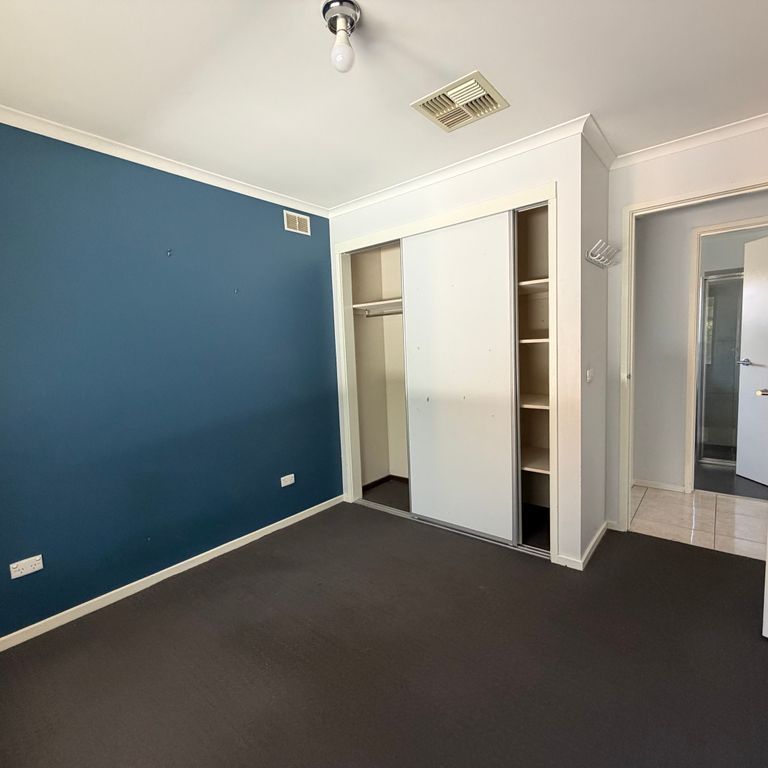 Entertainers Delight! - Photo 1