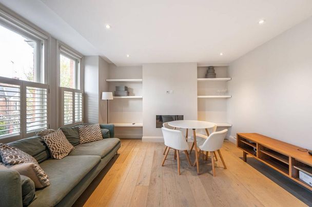 2 bedroom flat to rent - Photo 1