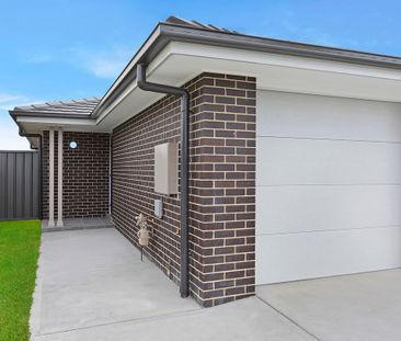 Beautiful Built Home with Alfresco Living! - Photo 6