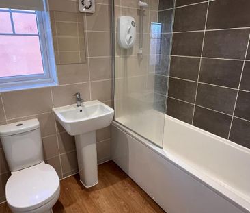 3 bedroom detached house to rent - Photo 6