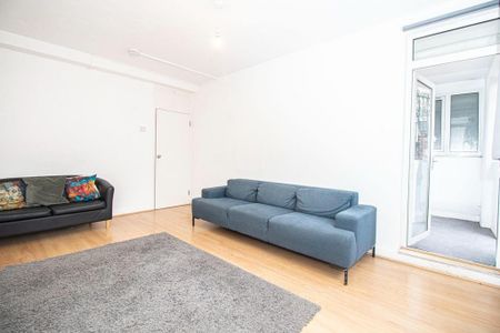 3 bedroom apartment to rent - Photo 2