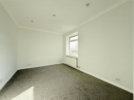 High Ridge, Cuffley - Photo 4