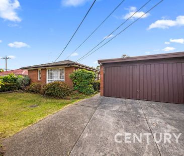 Spacious Family Home Zoned for Highvale Secondary College - Photo 3