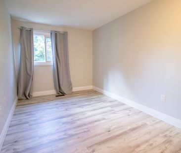 Cozy 3 Bedroom Townhouse in Welland!! - Photo 6