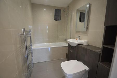 St. Pauls Avenue, Slough, Berkshire,SL2 - Photo 3